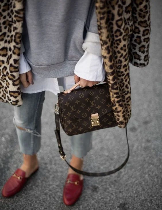 Louis Vuitton Pochette Metis vs. Coach Cassie: which one to get?