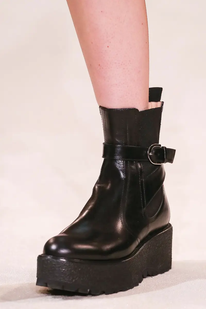 Giambattista Valli RTW FW20 chunky boots