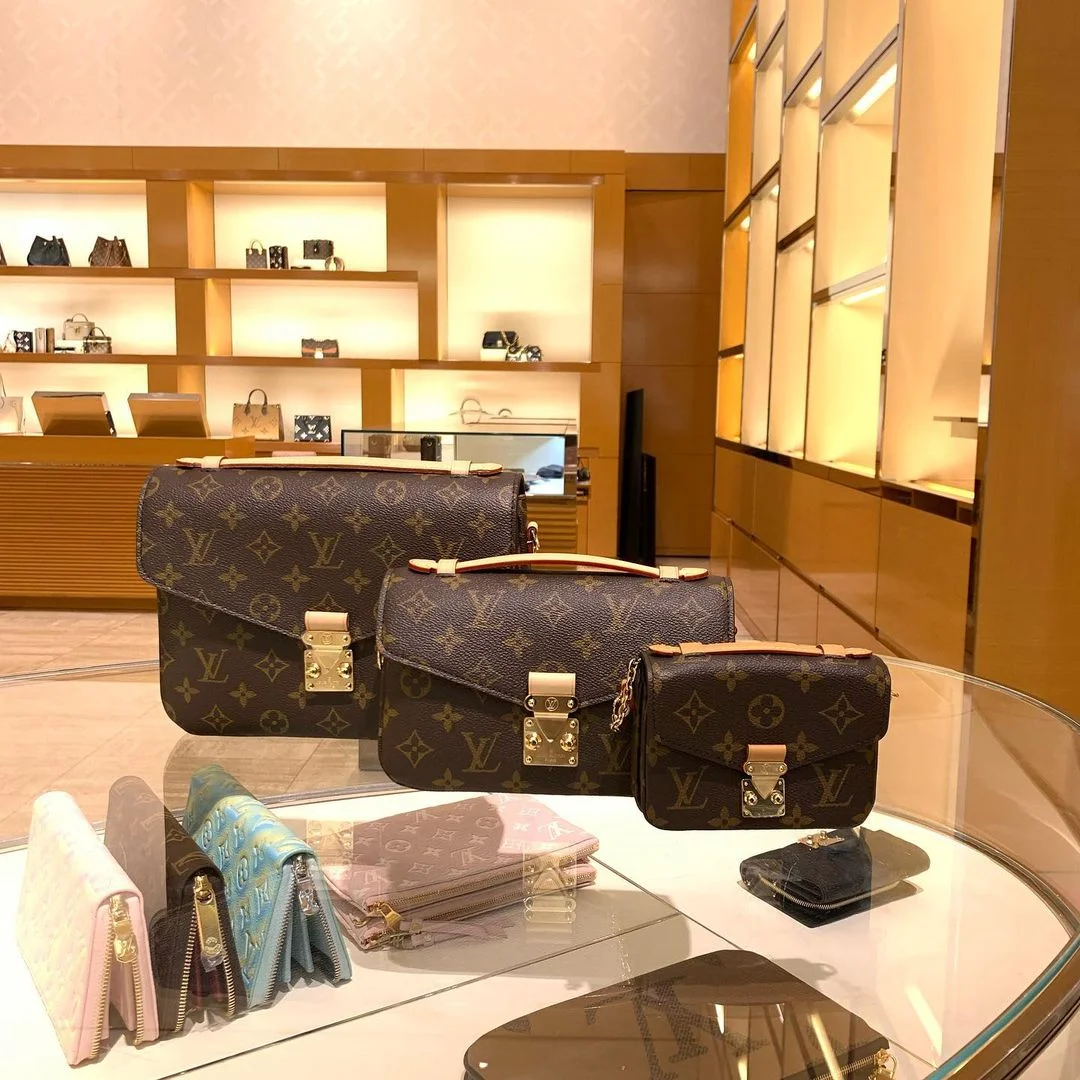 Louis Vuitton Pochette Metis Bag Guide