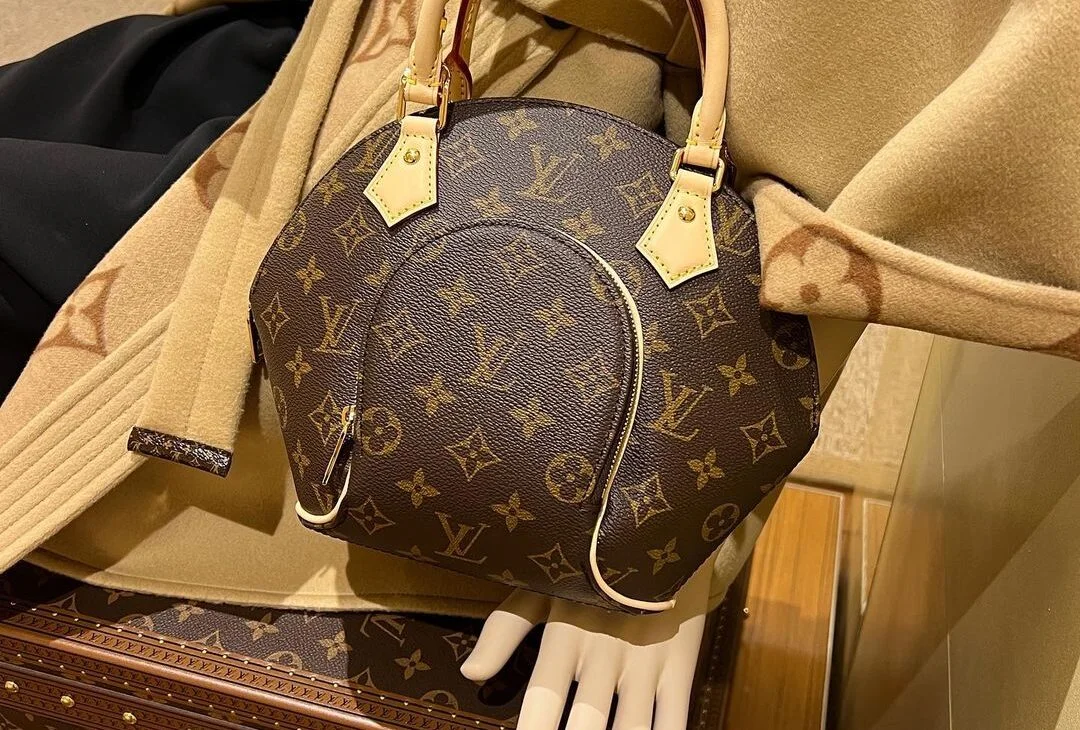 Louis Vuitton Re-Releases The Ellipse Bag