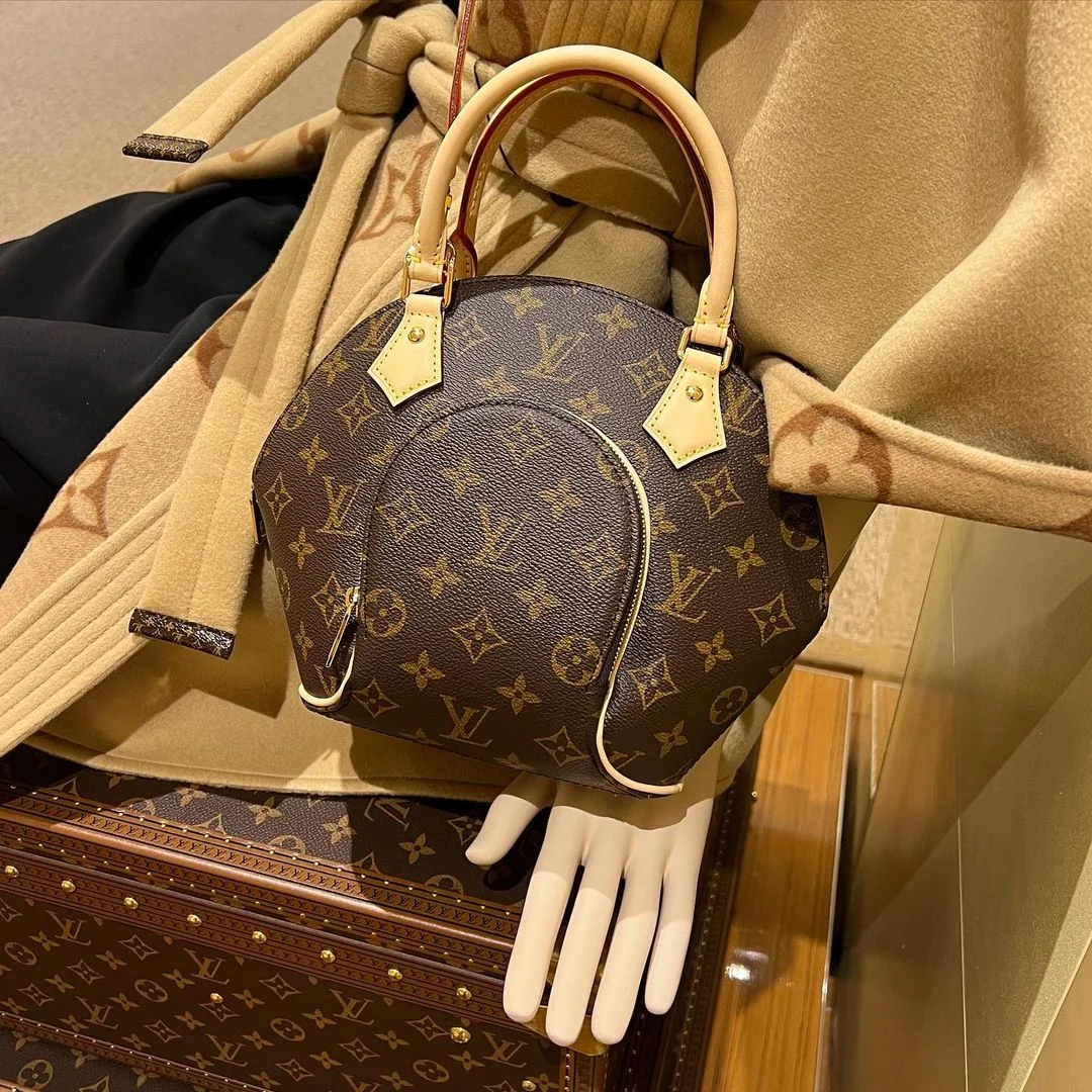 Louis Vuitton Re-Releases The Ellipse Bag