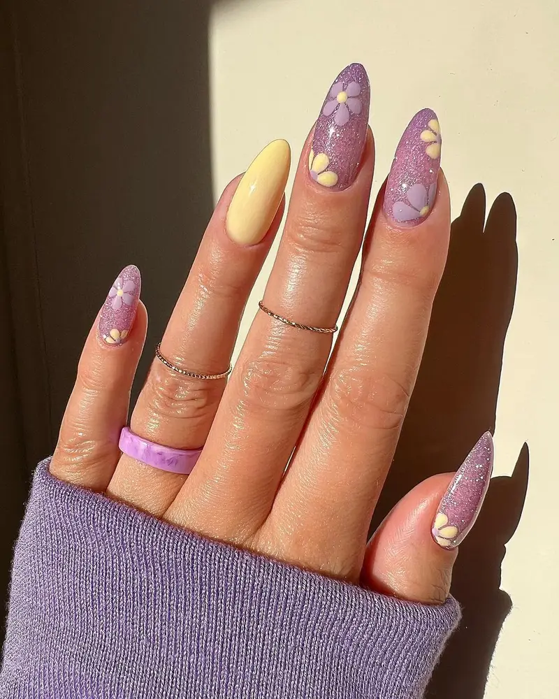 Sparkly Floral Manicure