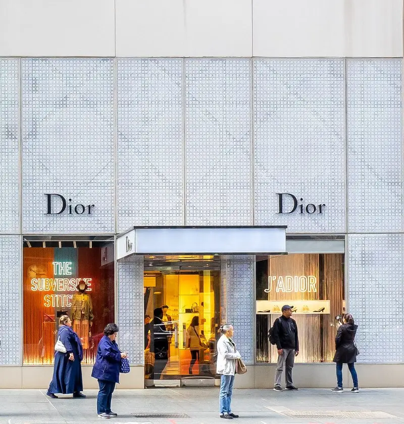 Fifth Avenue Shopping Guide