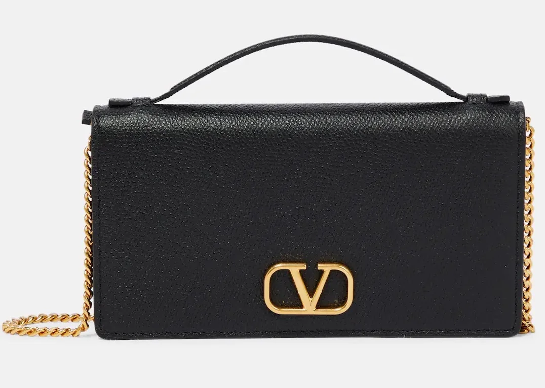 Valentino V Logo Wallet On Chain