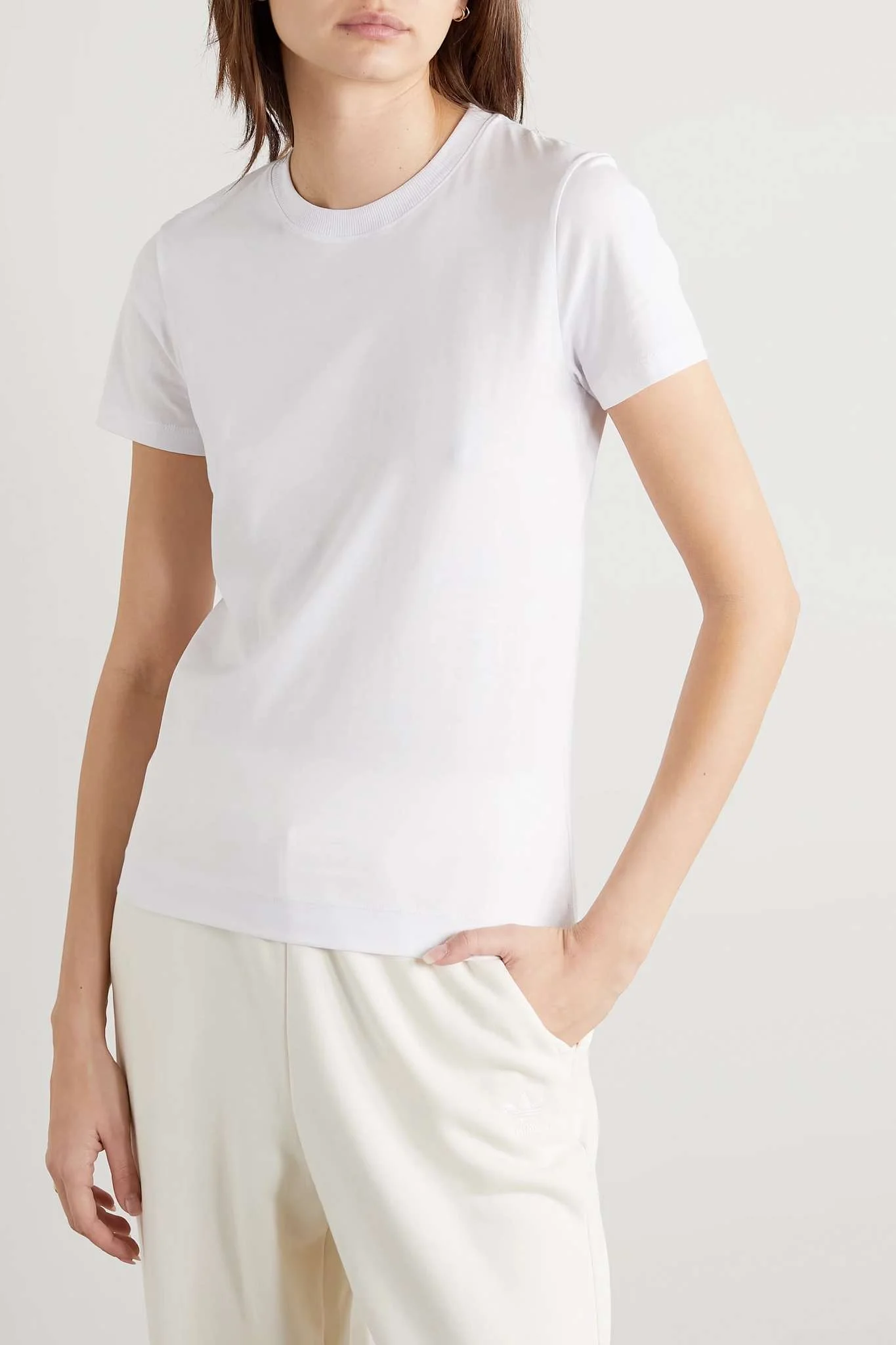 Fall Capsule Wardrobe: White T-shirt