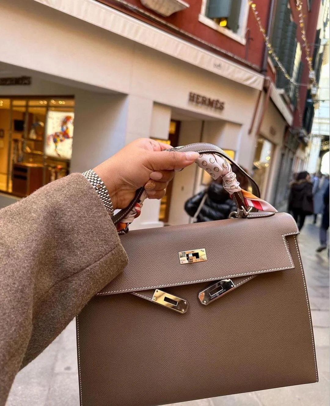 Hermes Kelly 101 Guide: Styles, Size Comparison, Prices