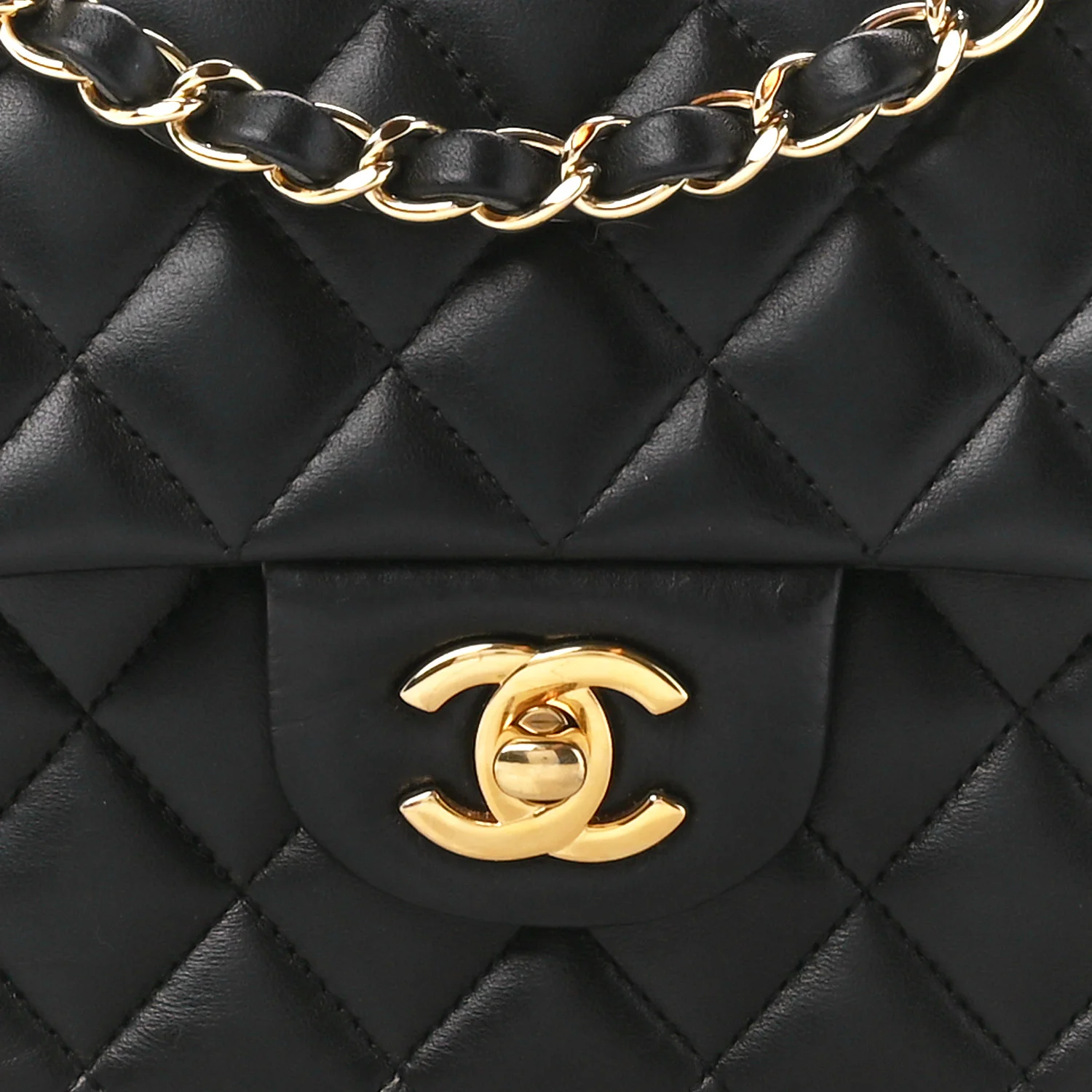 Chanel CC logo