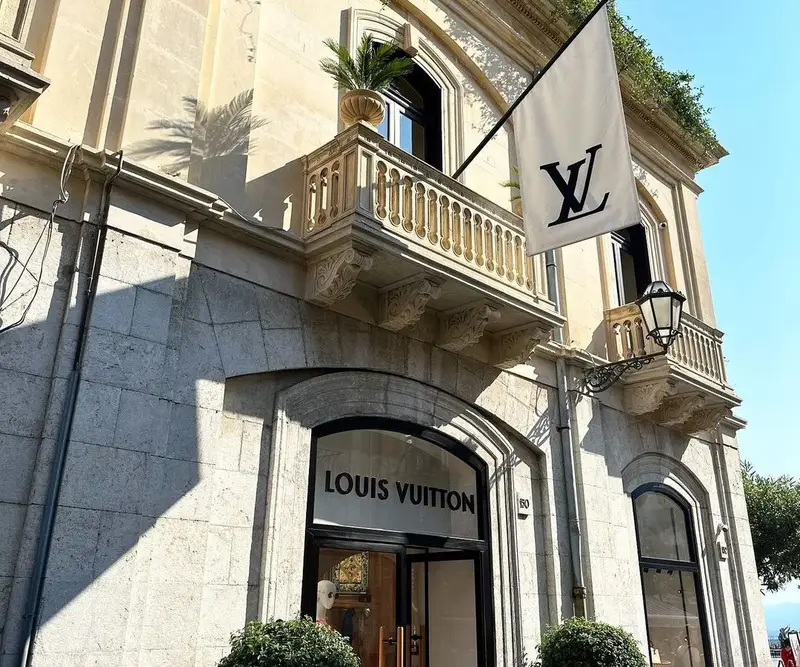 Luxury Fashion Myths