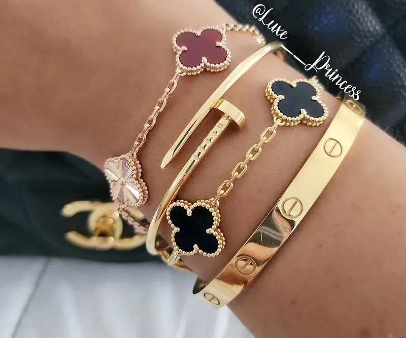 Van Cleef Arpels Alhambra